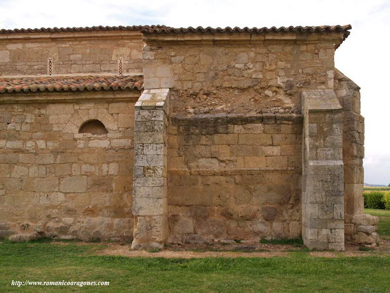 DETALLE DEL MURO INTERIOR DE LA DESAPARECIDA CABECERA SUR